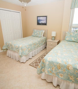 Second Bedroom with Two Twin Beds