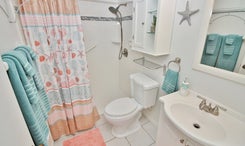 Coastal+Bathroom