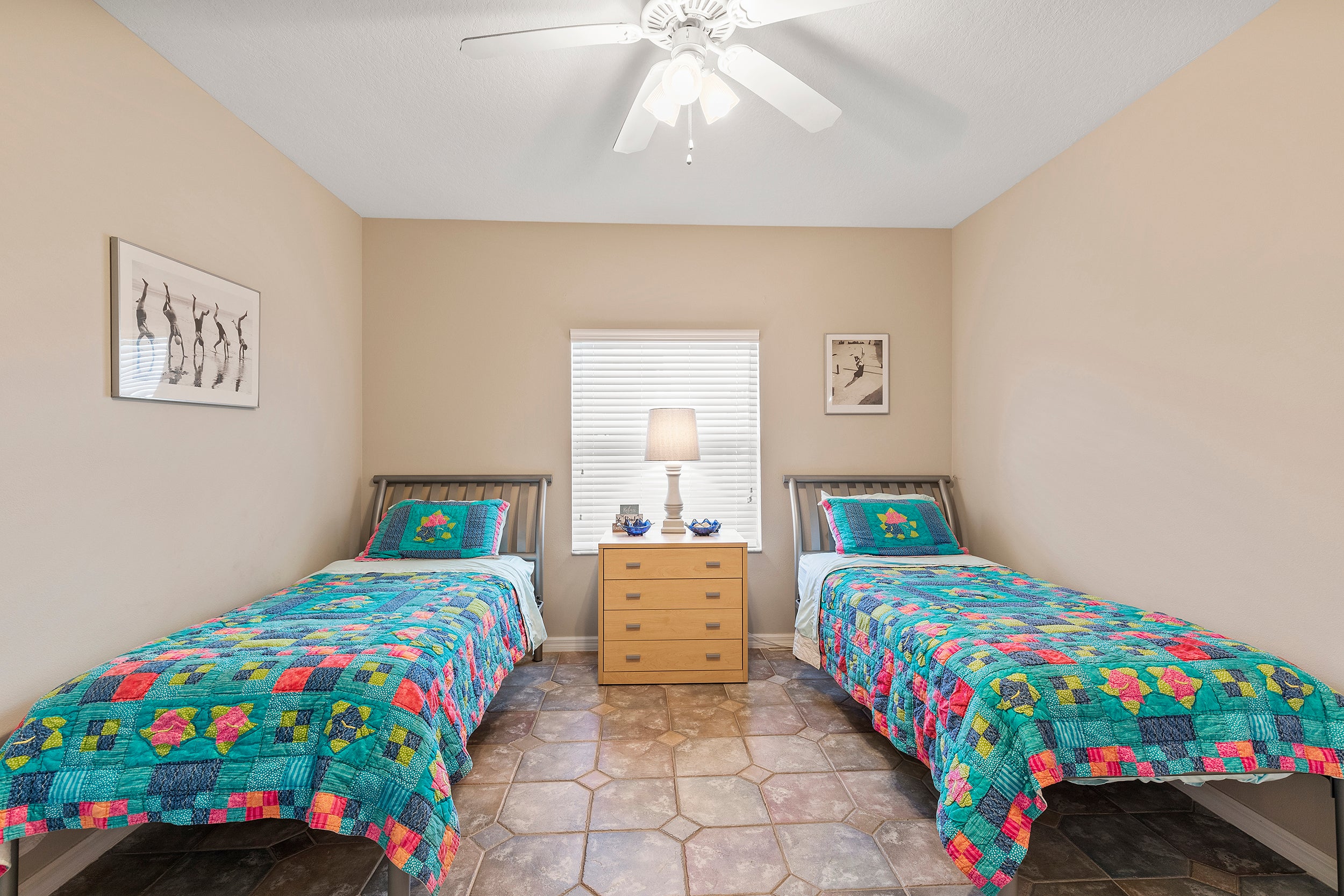 Third Bedroom with Twin Beds