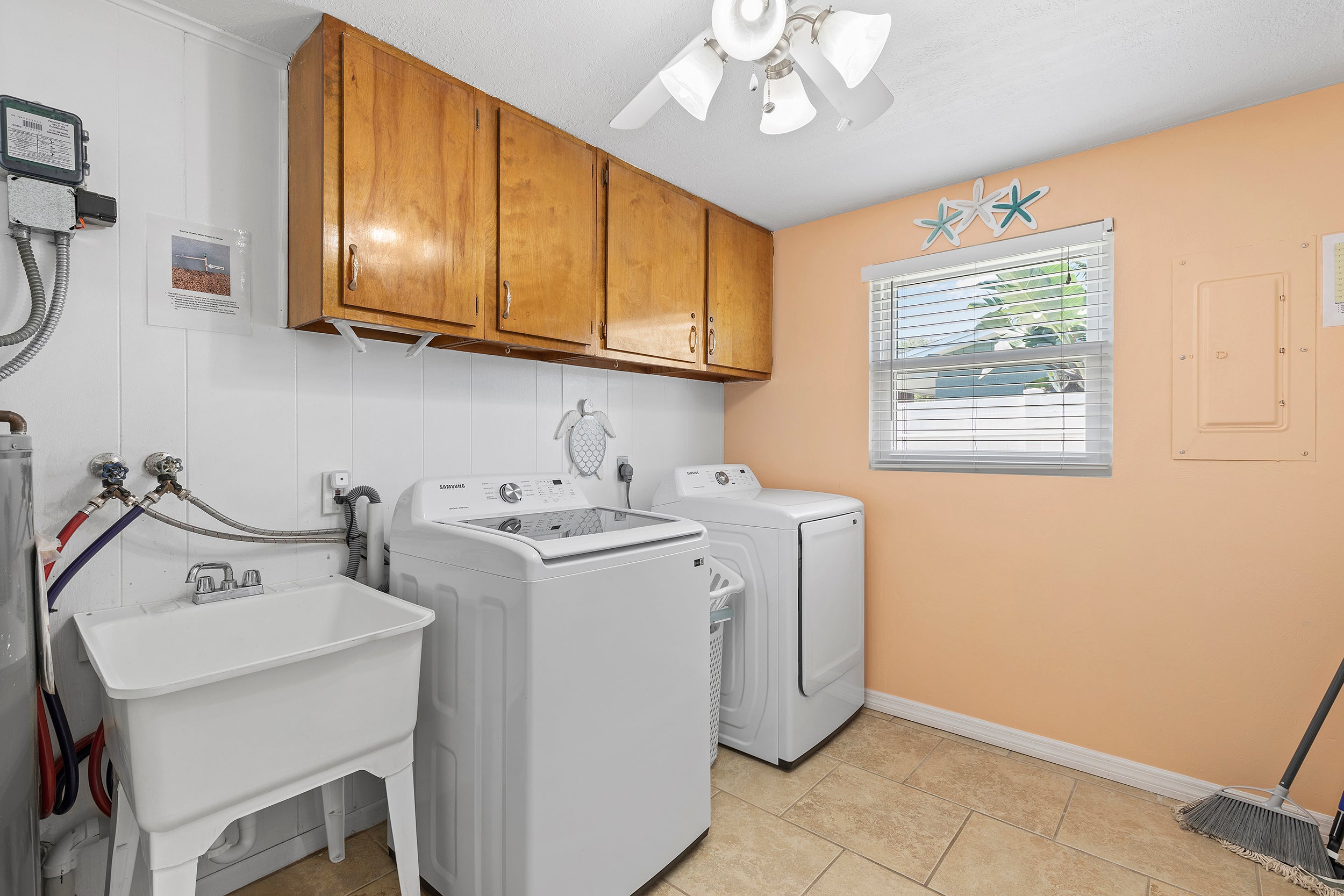 Laundry Area with Utility Sink