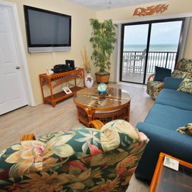 Unwind in the Living Room with Beach View