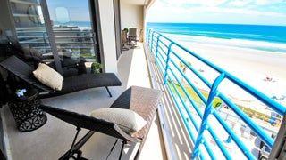 Lounge+on+the+Private+Balcony+Watching+the+Ocean+Waves