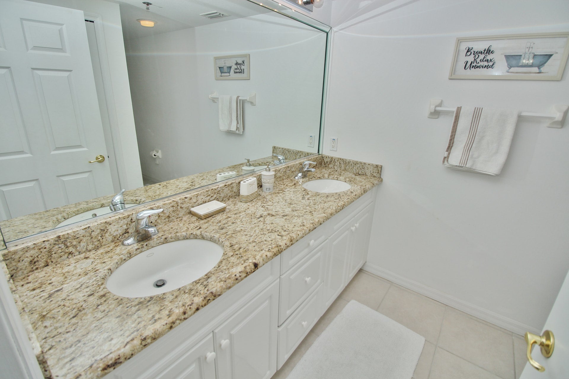 Double Sinks with Granite Counters