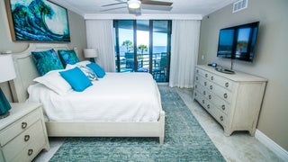 Primary+Bedroom+with+Incredible+Ocean+View